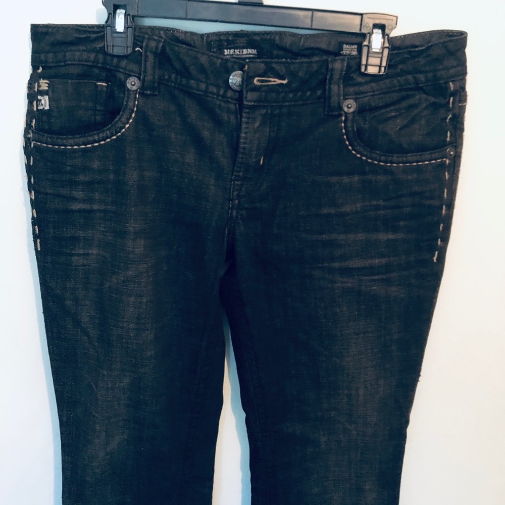 BLACK BUCKLE JEANS